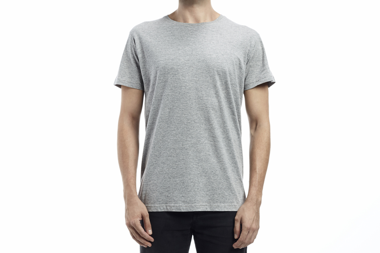 Image: Gildan t-shirt showcased on Clothing Authority blog.