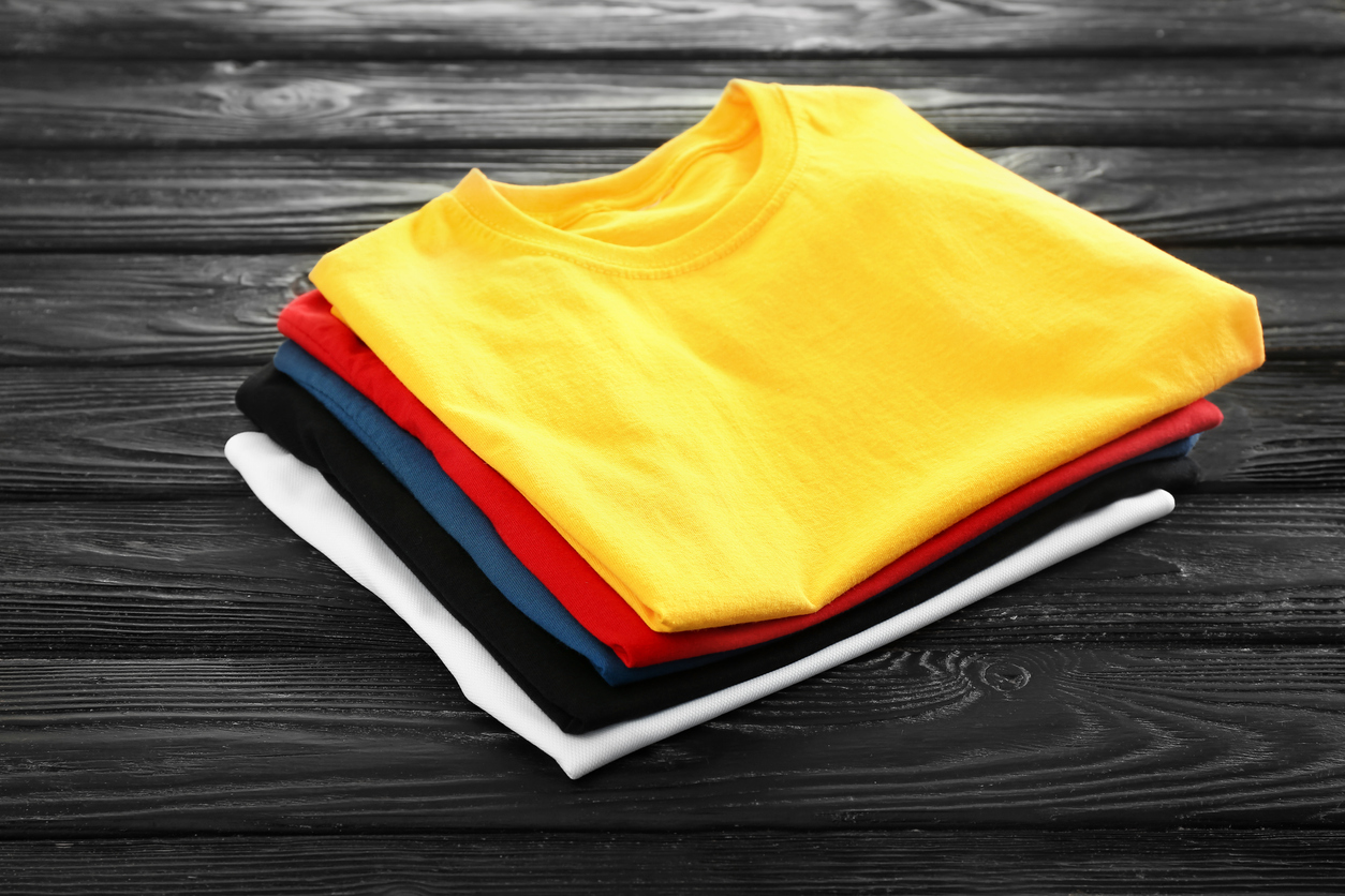 Image: Gildan t-shirts displayed for bulk shopping on the Clothing Authority blog.
